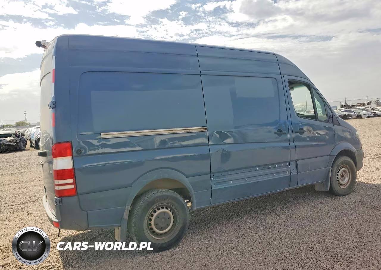 2018 Mercedes-Benz Sprinter 2500 VIN:WD3PE7CD7JP632035 - 3