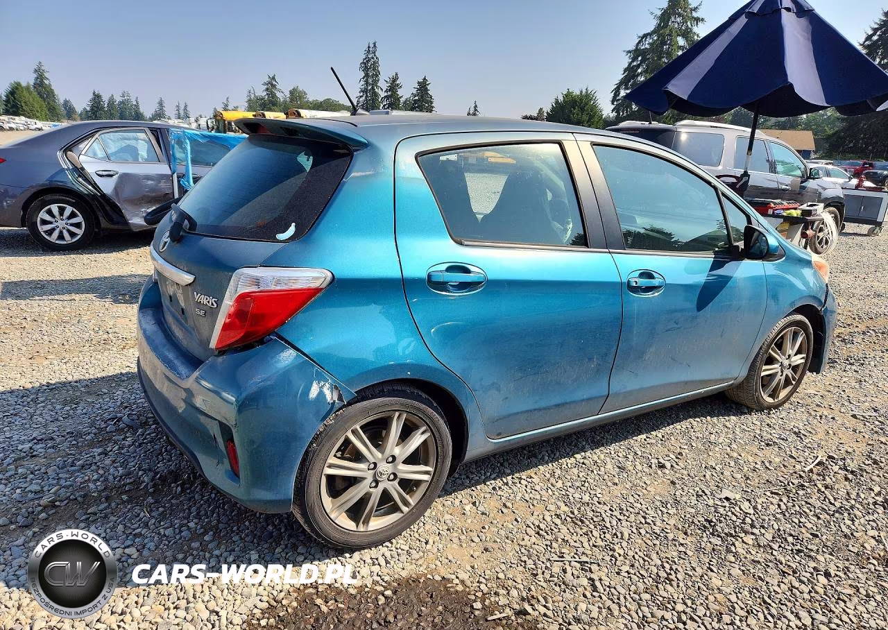 2012 Toyota Yaris 5-Door Se VIN:JTDKTUD39CD506144 - 3