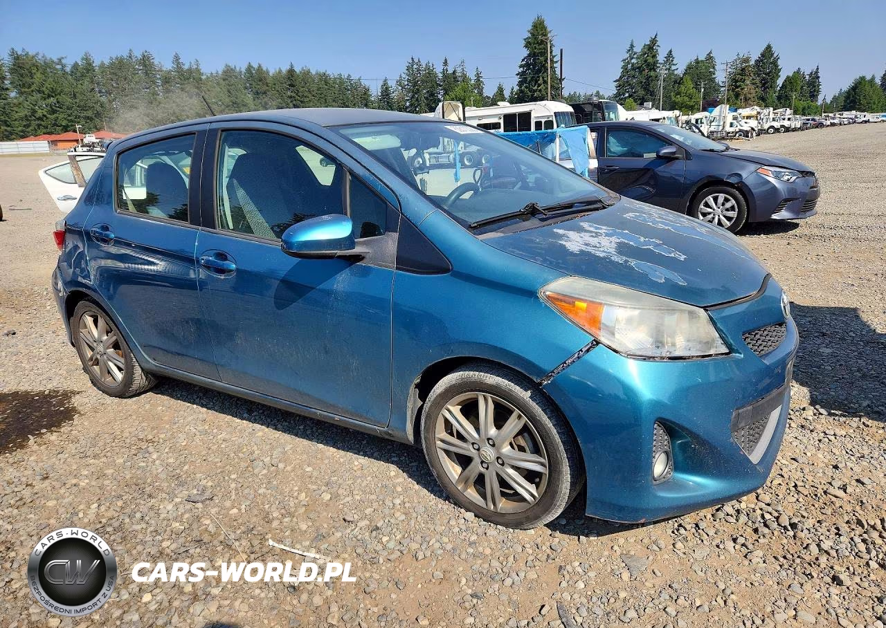 2012 Toyota Yaris 5-Door Se VIN:JTDKTUD39CD506144 - 4