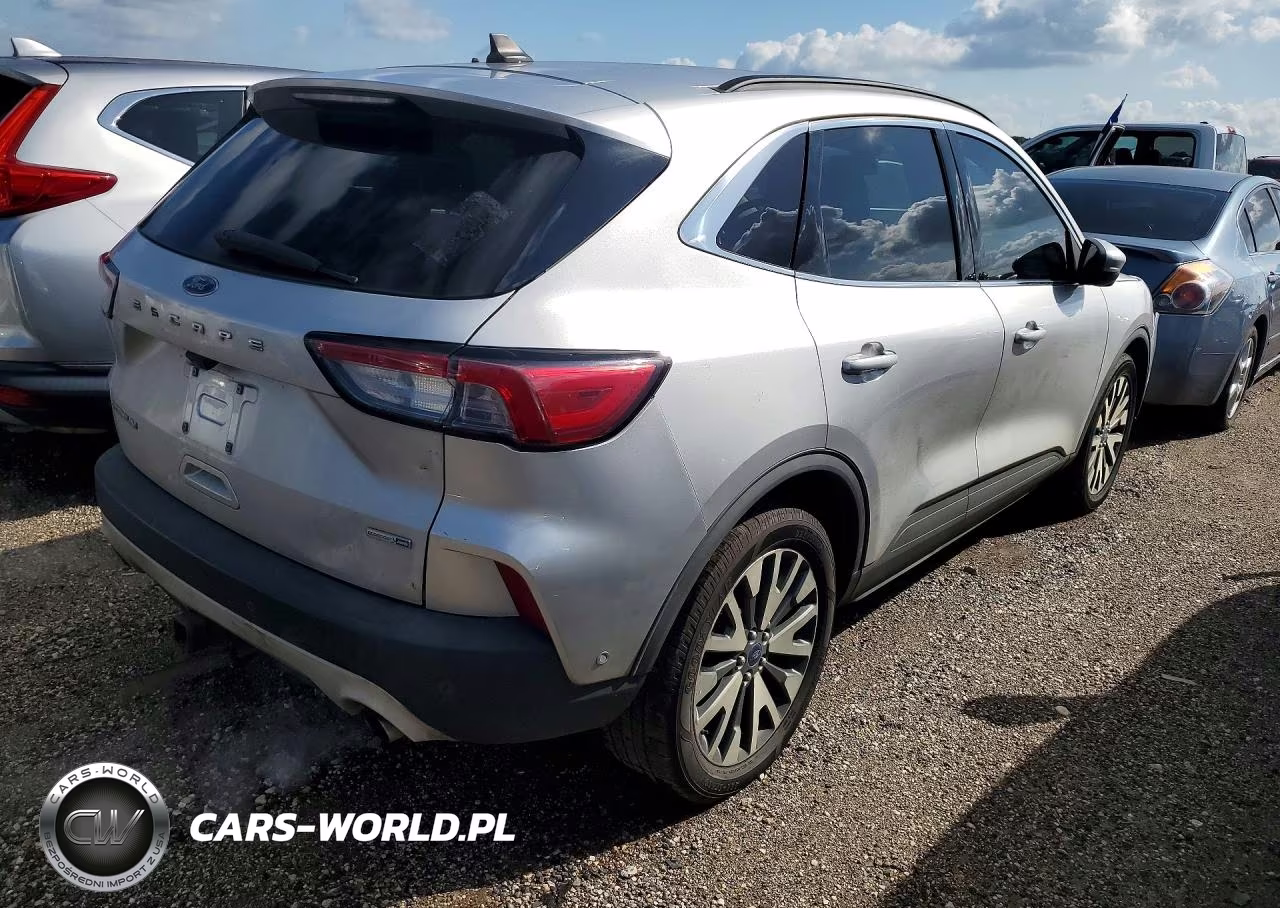2020 Ford Escape Titanium VIN:1FMCU9J94LUB25014 - 3