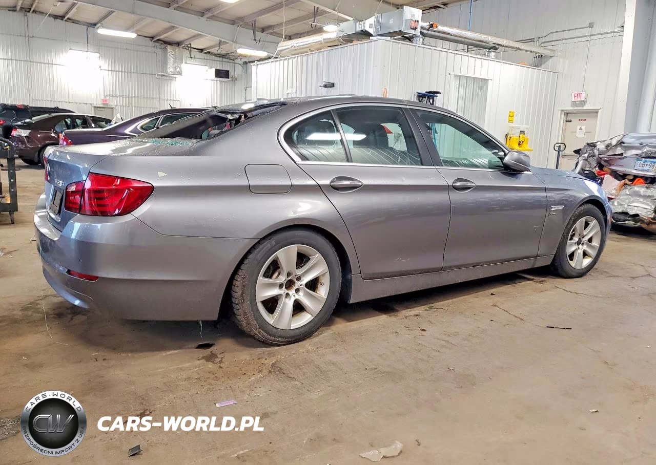 2012 BMW 528 Xi VIN:WBAXH5C57CDW04568 - 3