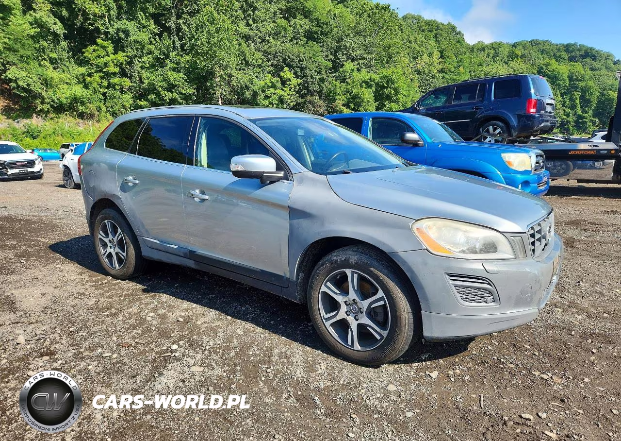 2013 Volvo Xc60 T6 VIN:YV4902DZ8D2441281 - 4