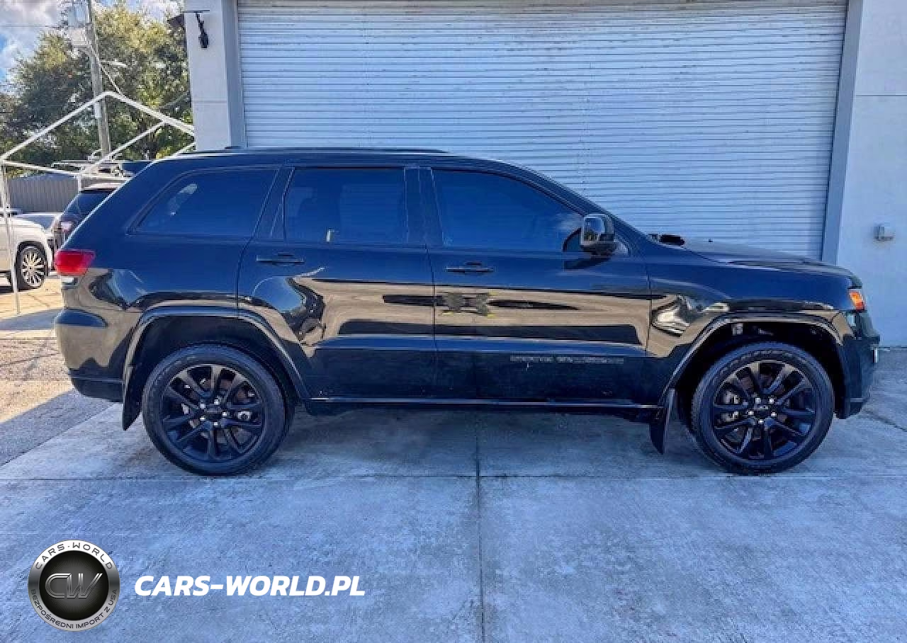 2021 Jeep Grand Cherokee Laredo VIN:1C4RJEAGXMC657311 - 12