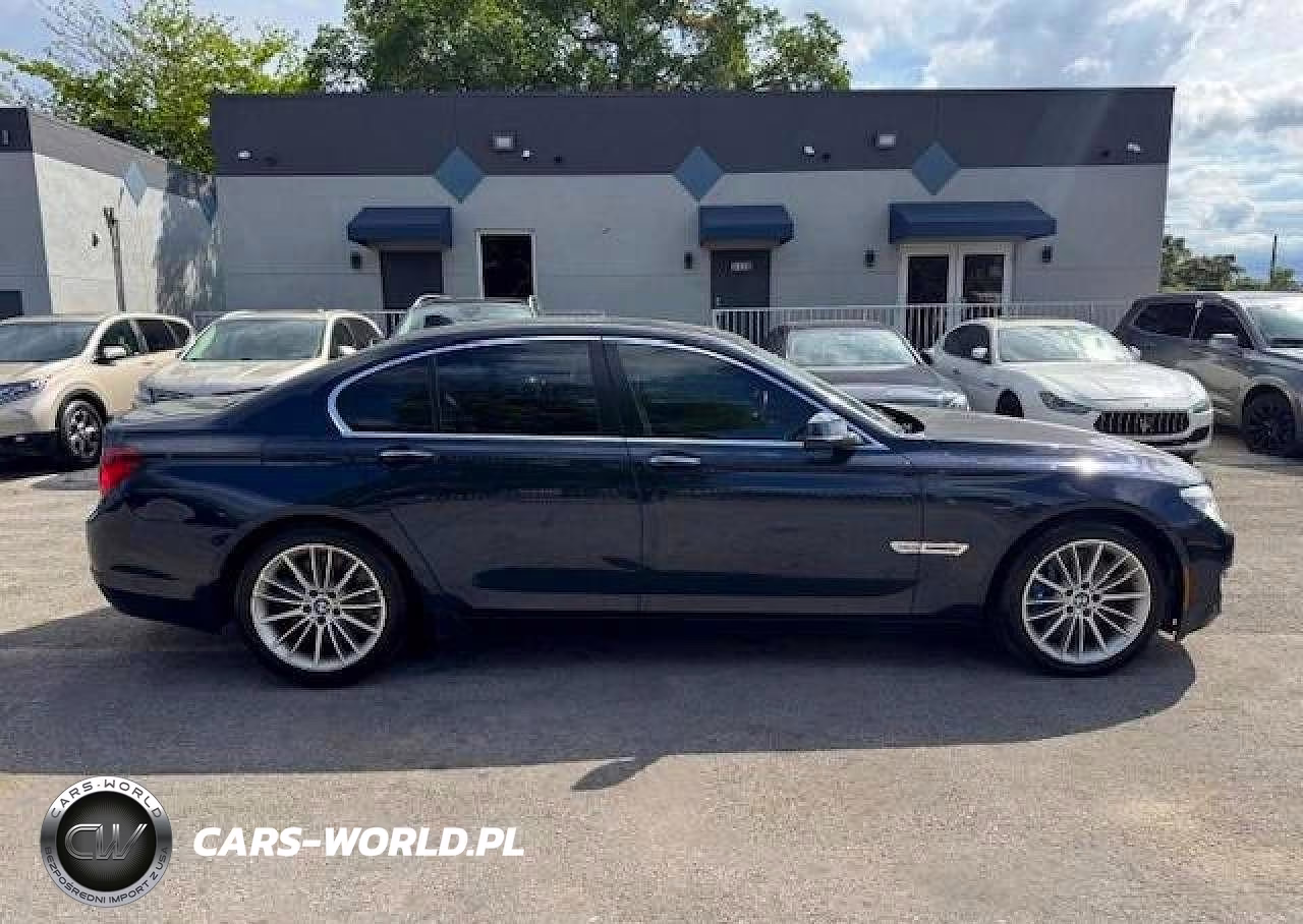 2015 BMW 750 Xi VIN:WBAYB6C5XFD965910 - 13