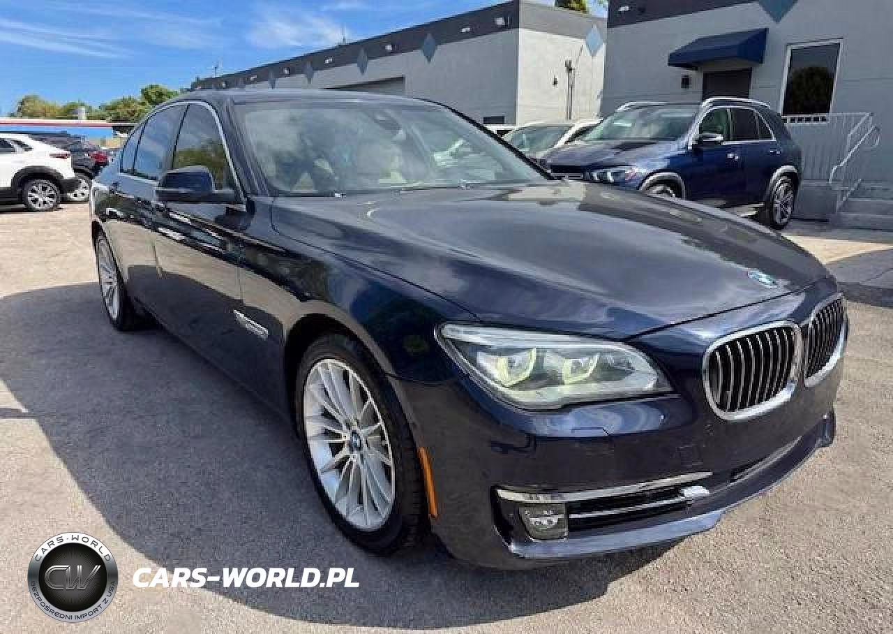 2015 BMW 750 Xi VIN:WBAYB6C5XFD965910 - 4