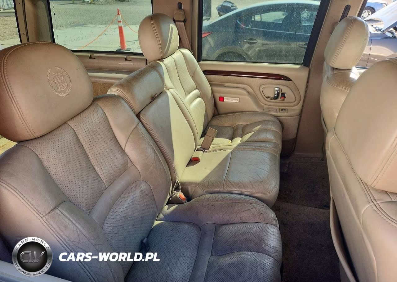 2000 Cadillac Escalade Luxury VIN:1GYEK63R3YR180864 - 10