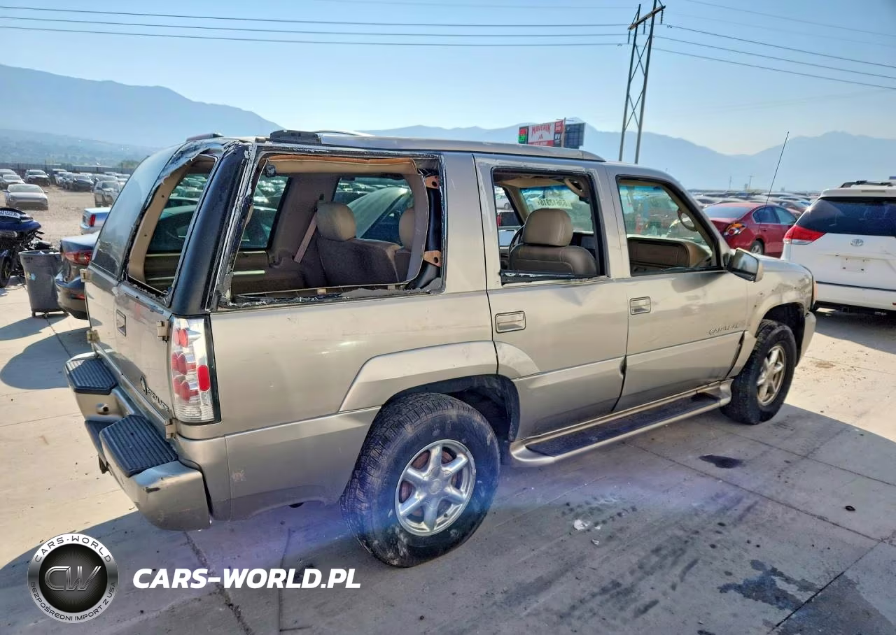 2000 Cadillac Escalade Luxury VIN:1GYEK63R3YR180864 - 3