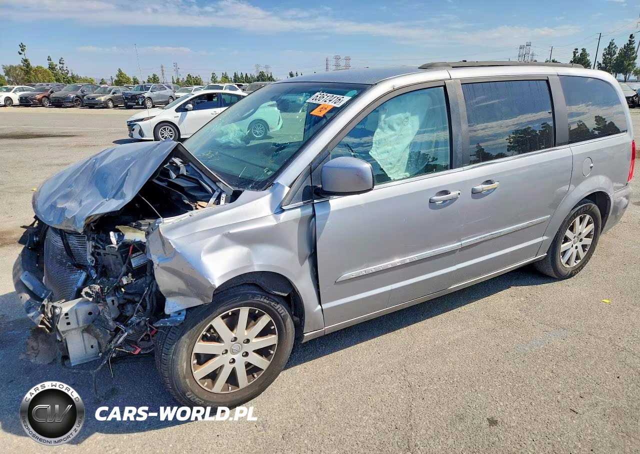 2014 Chrysler Town & Country Touring – zdjęcie 1 z 12