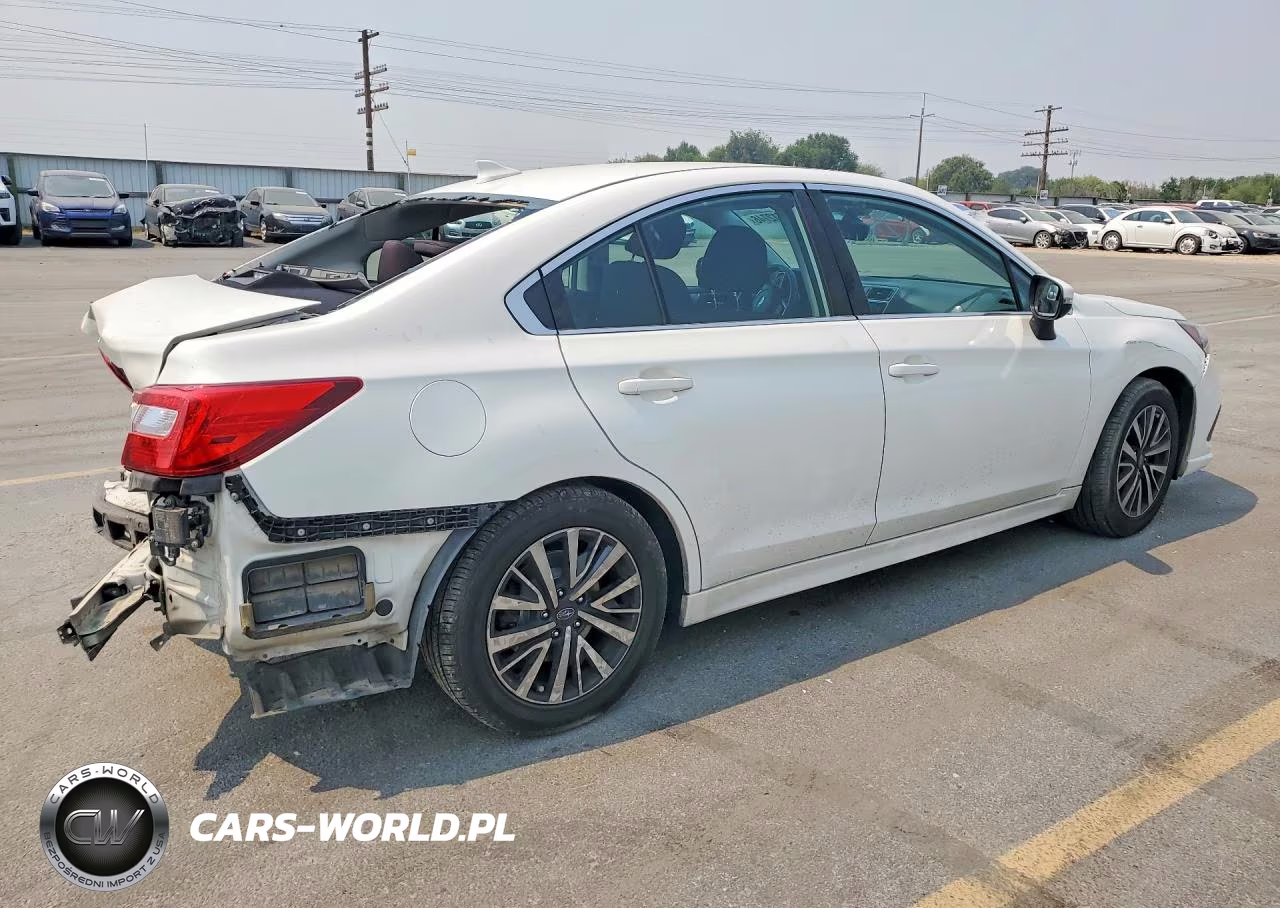2018 Subaru Legacy 2.5I Premium VIN:4S3BNAF61J3022410 - 3
