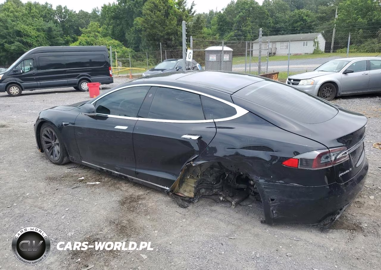 2018 Tesla Model S VIN:5YJSA1E28JF274085 - 2