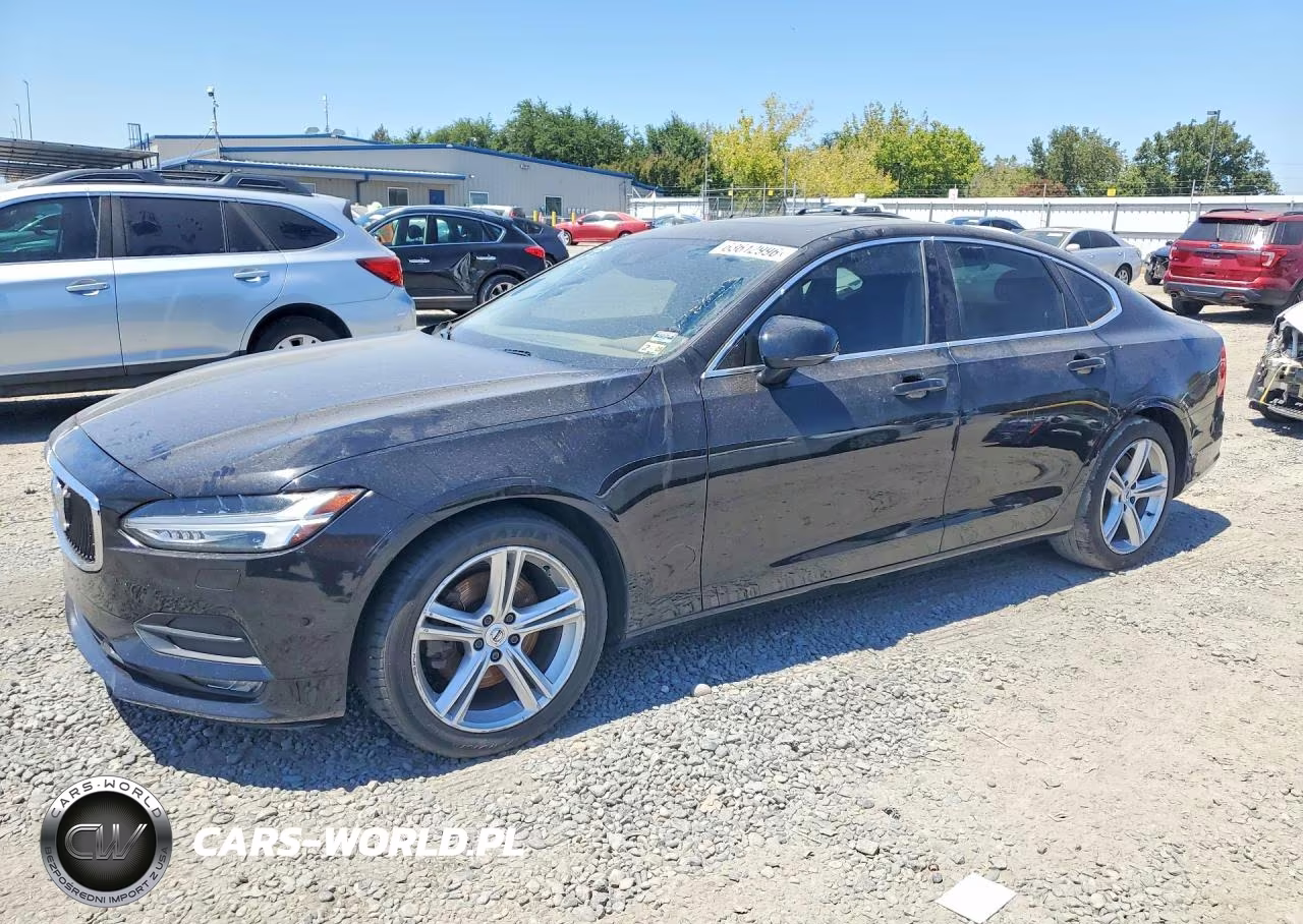 2017 Volvo S90 T5 Momentum
