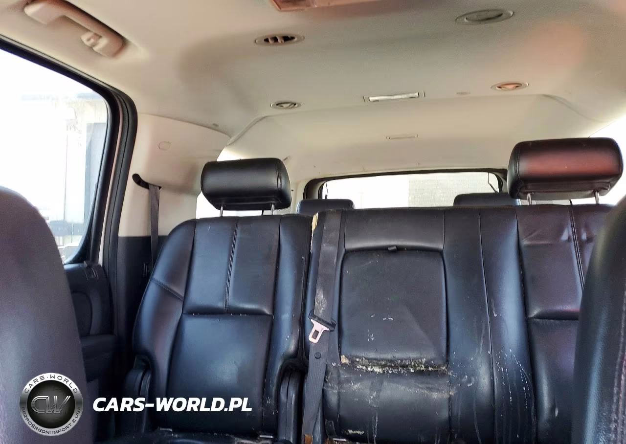 2007 Chevrolet Suburban K1500 VIN:3GNFK16357G132986 - 10