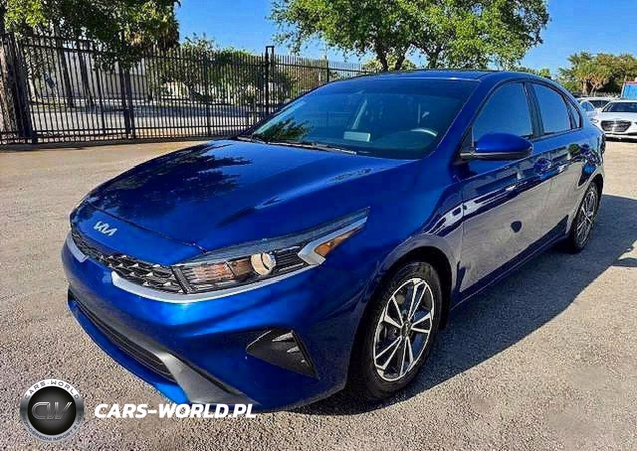 2022 Kia Forte Fe – zdjęcie 1 z 15
