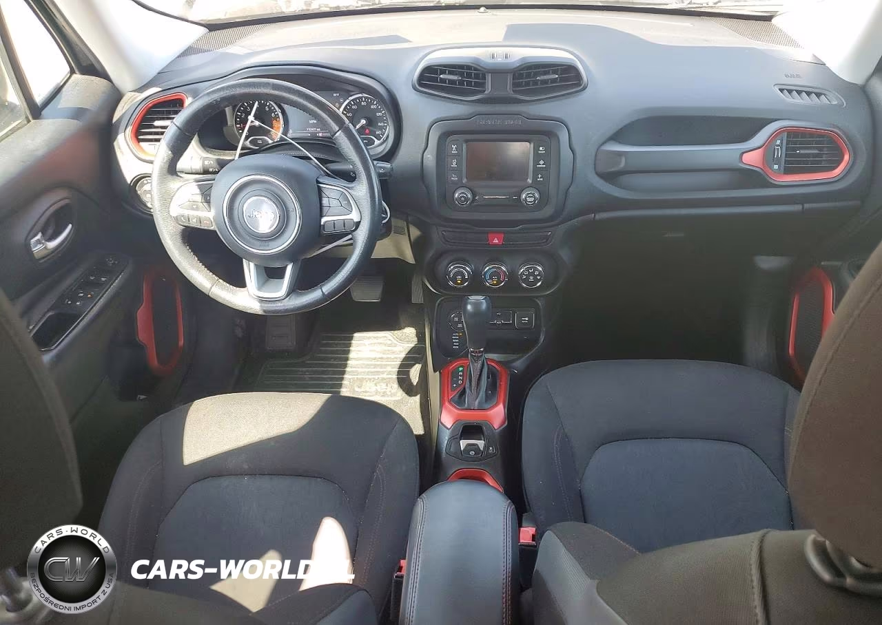 2015 Jeep Renegade Trailhawk VIN:ZACCJBCT0FPB62821 - 29