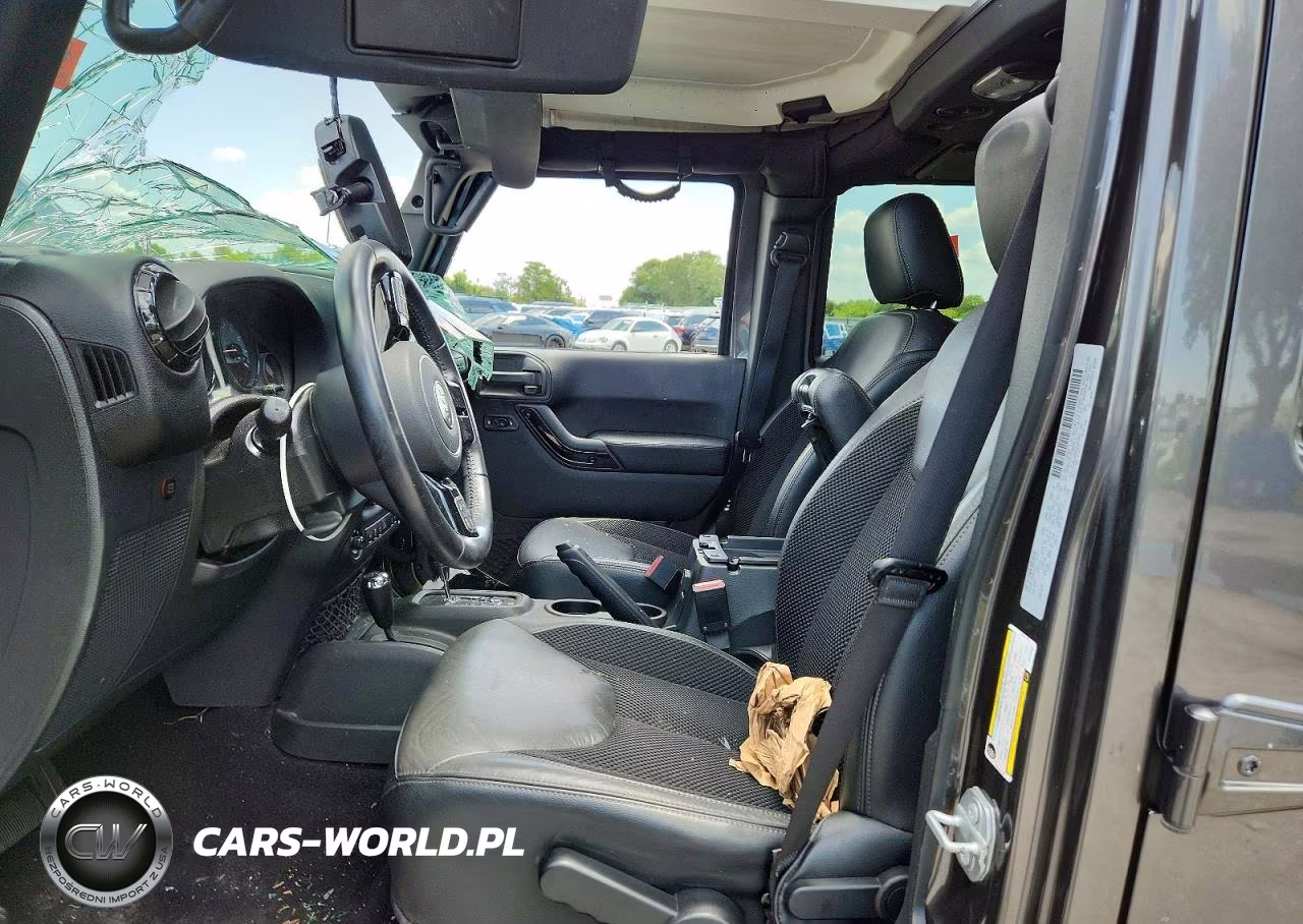 2017 Jeep Wrangler Unlimited Sahara VIN:1C4BJWEG9HL652561 - 13