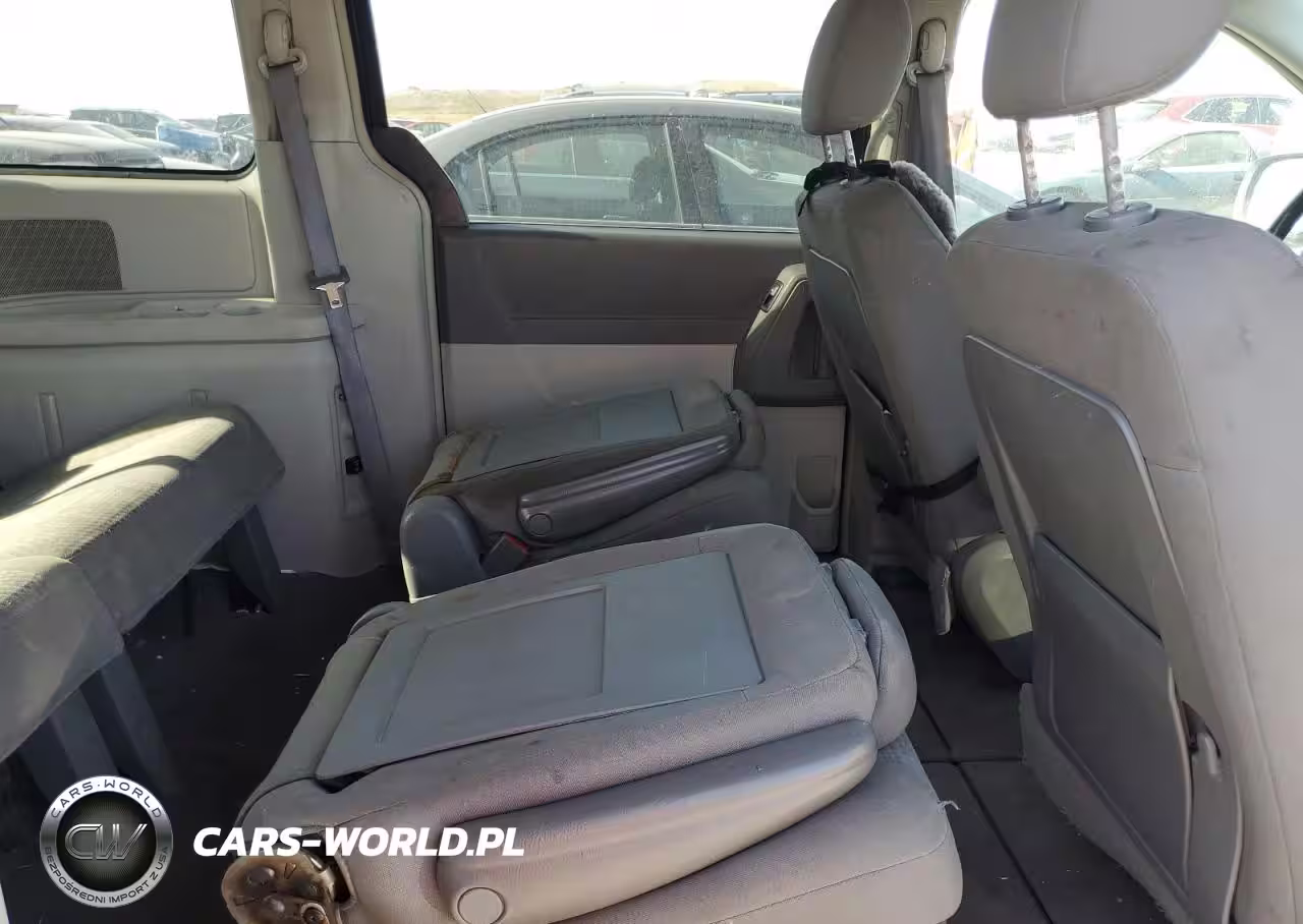 2008 Chrysler Town & Country Lx VIN:2A8HR44H58R781754 - 11