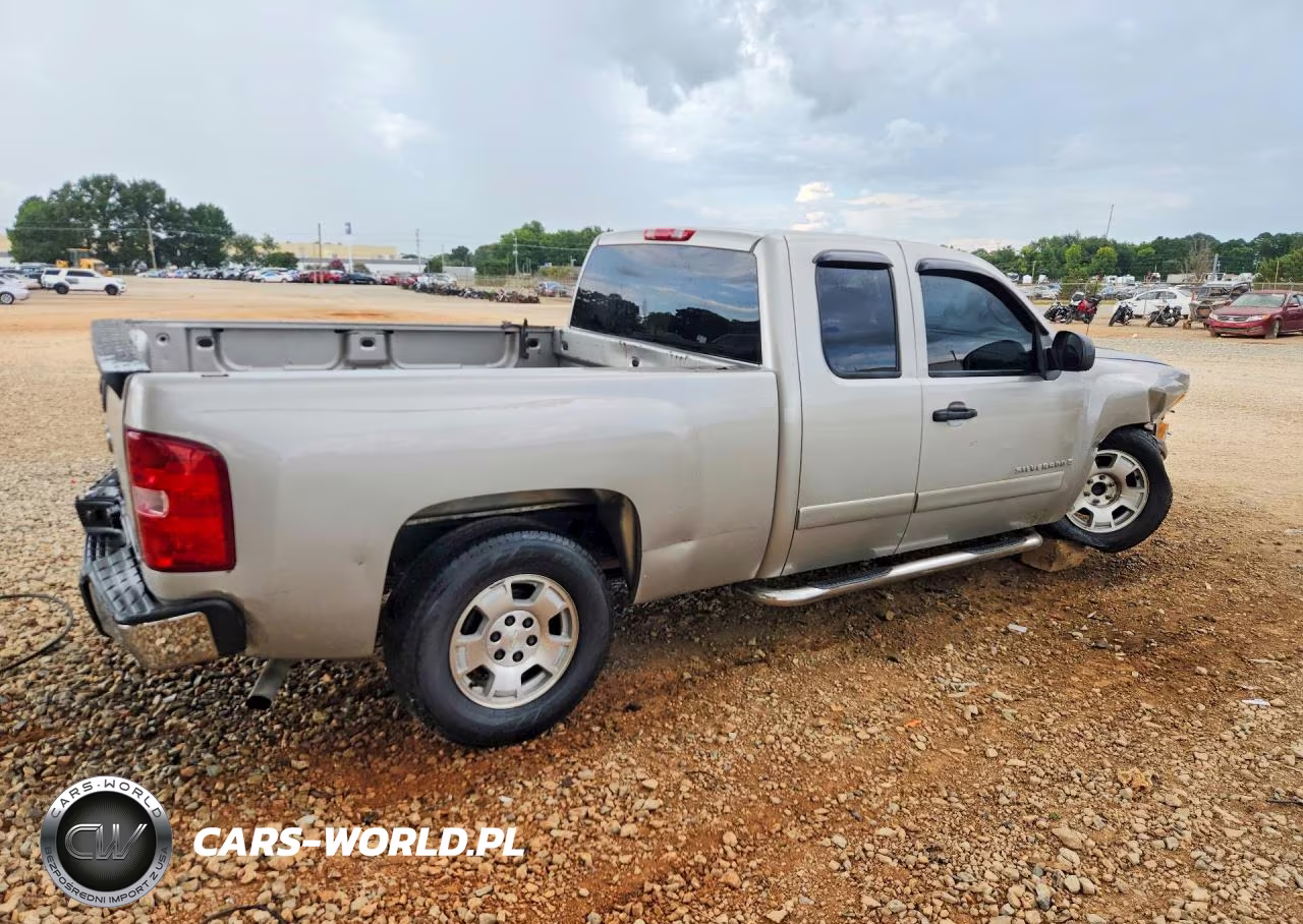 2008 Chevrolet Silverado C1500 VIN:2GCEC19C781106722 - 3