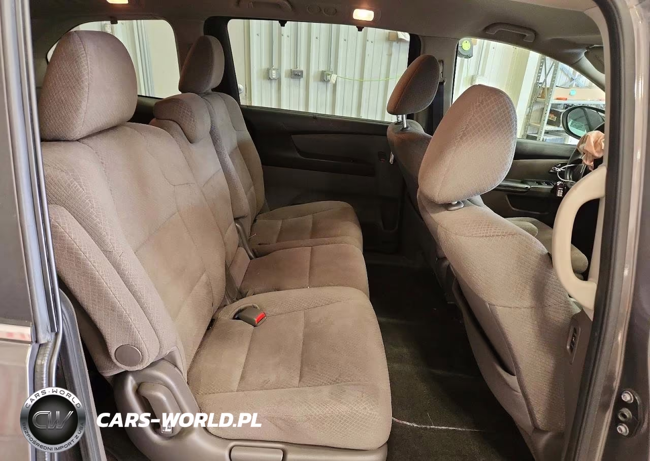 2016 Honda Odyssey Se VIN:5FNRL5H3XGB138294 - 11