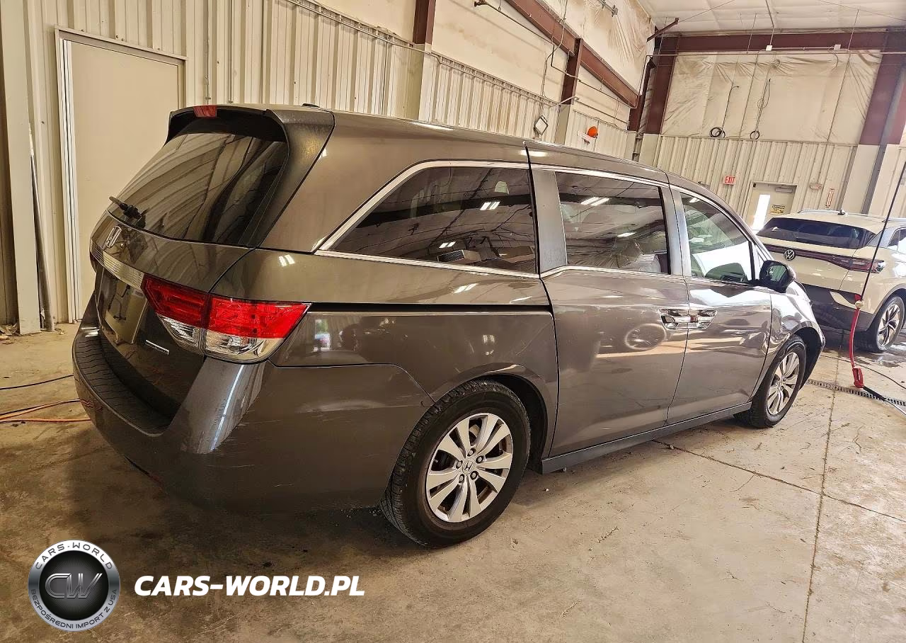 2016 Honda Odyssey Se VIN:5FNRL5H3XGB138294 - 3