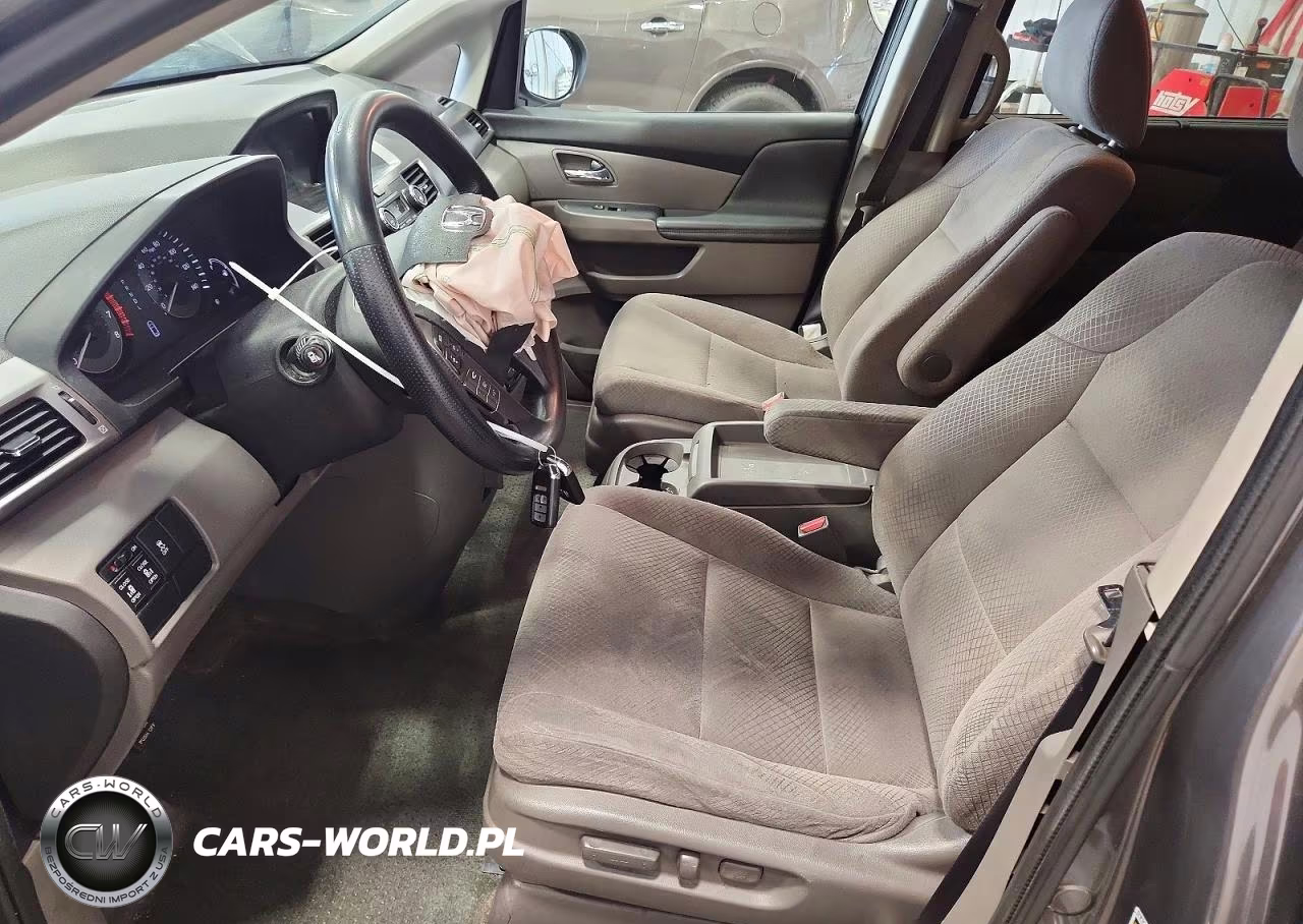 2016 Honda Odyssey Se VIN:5FNRL5H3XGB138294 - 7