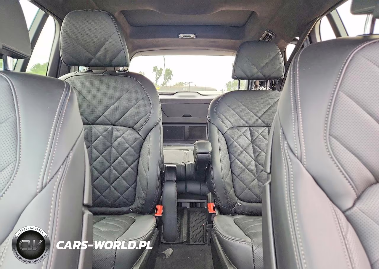 2025 BMW X7 xDrive40I VIN:5UX23EM00S9X27367 - 10