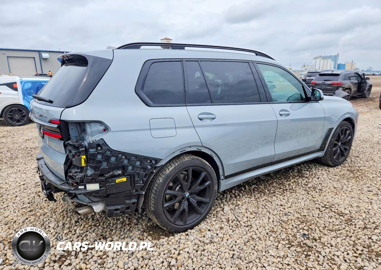 2025 BMW X7 xDrive40I VIN:5UX23EM00S9X27367 - 3