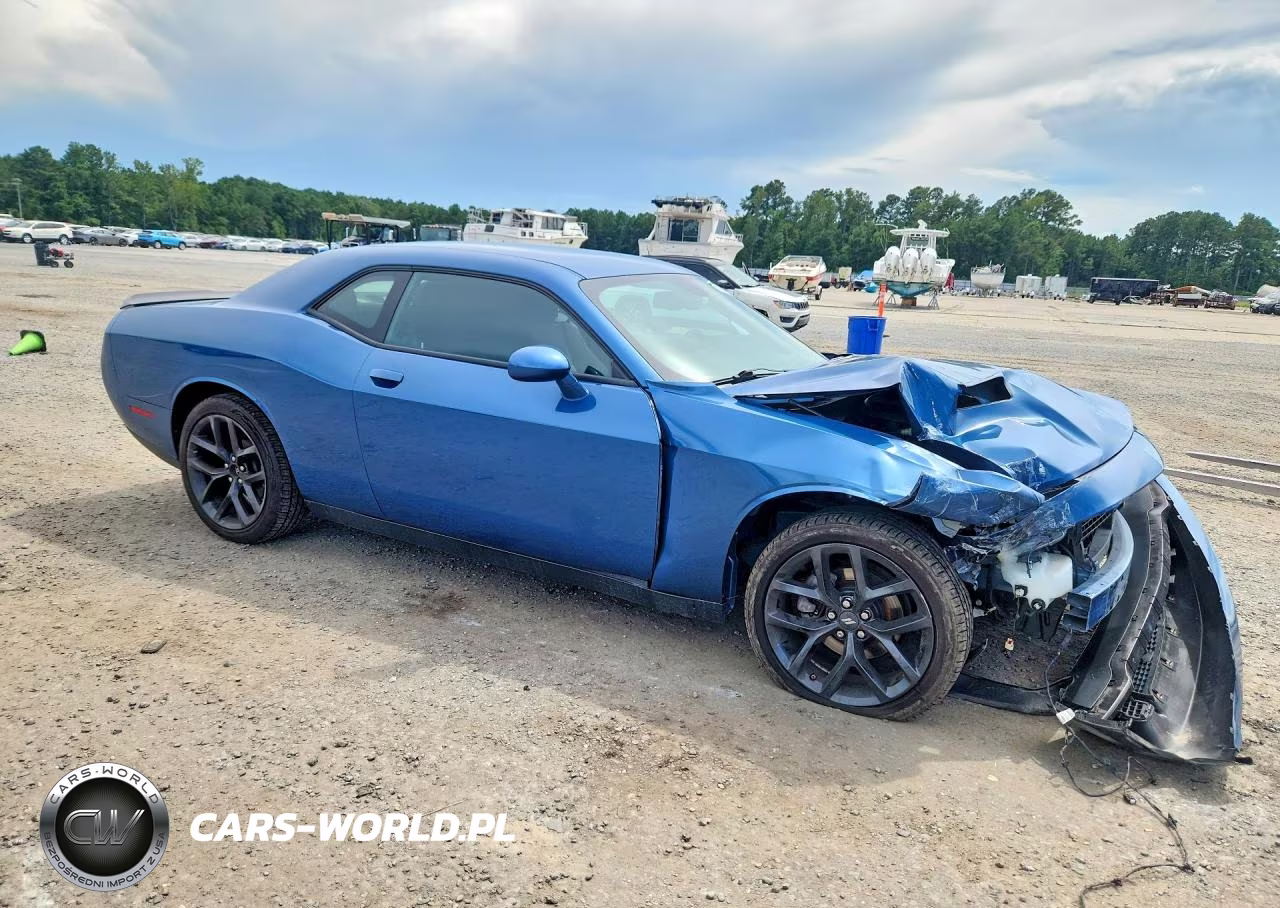 2022 Dodge Challenger Sxt VIN:2C3CDZAG5NH143695 - 4