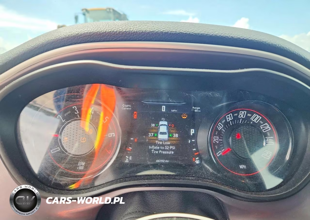 2022 Dodge Challenger Sxt VIN:2C3CDZAG5NH143695 - 9