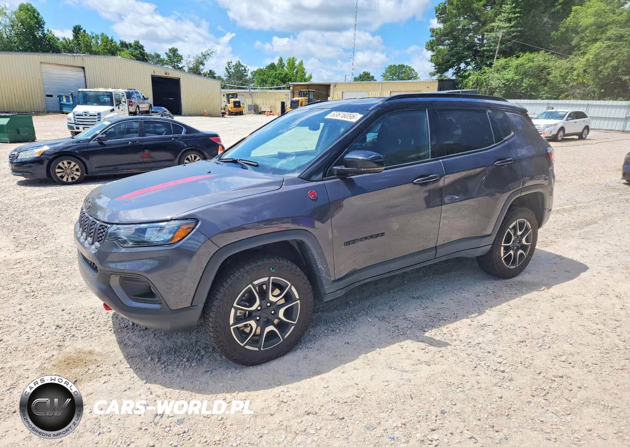 2024 Jeep Compass Trailhawk – zdjęcie 1 z 12