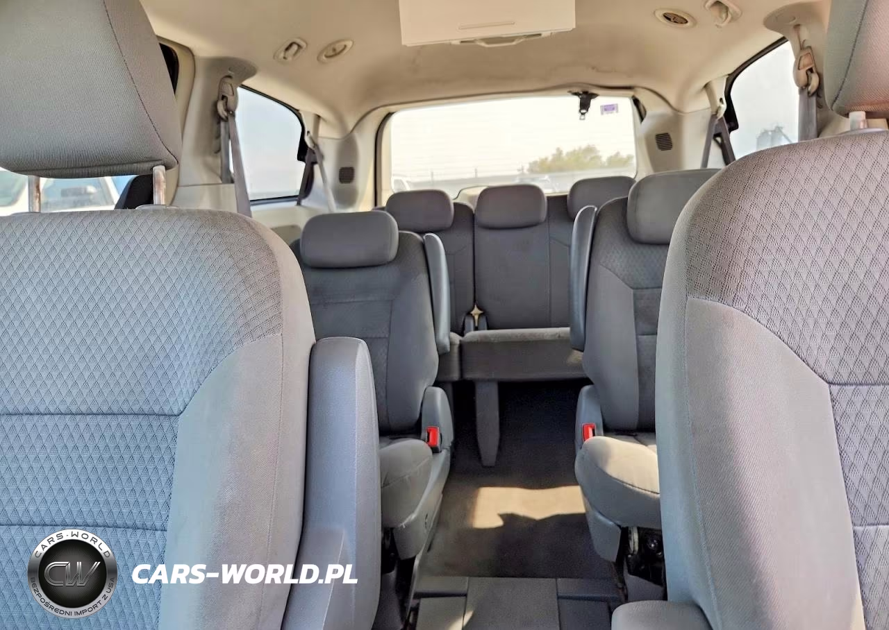 2009 Chrysler Town & Country Touring VIN:2A8HR54139R663969 - 10
