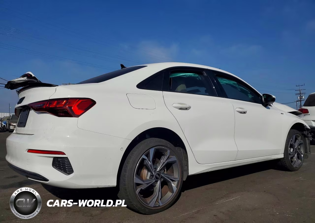 2022 Audi A3 Premium VIN:WAUAUDGY9NA020712 - 3