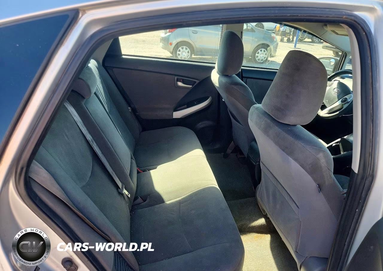 2012 Toyota Prius Three VIN:JTDKN3DU0C1545042 - 10