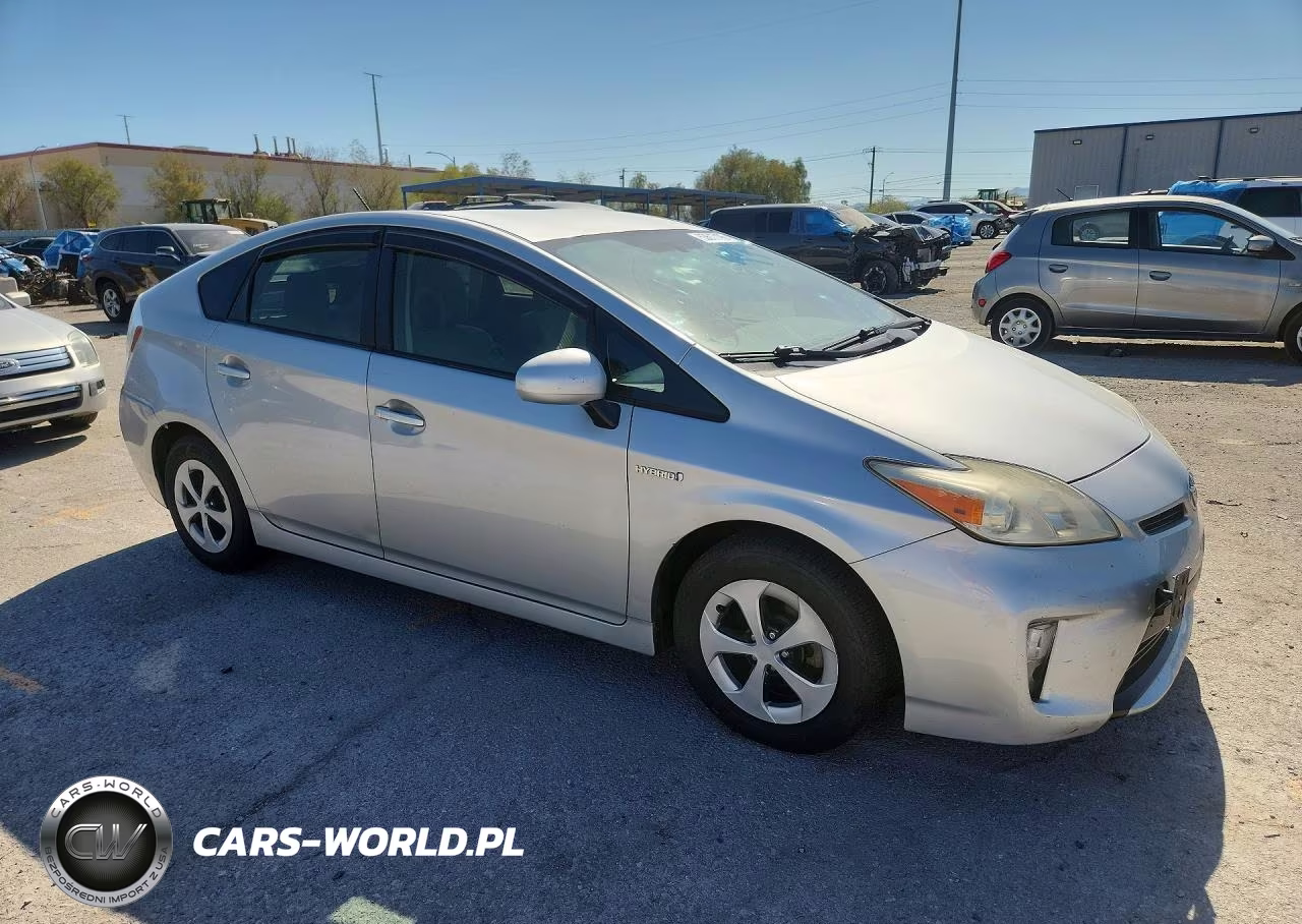 2012 Toyota Prius Three VIN:JTDKN3DU0C1545042 - 4