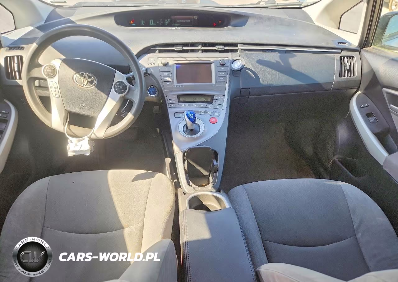 2012 Toyota Prius Three VIN:JTDKN3DU0C1545042 - 8