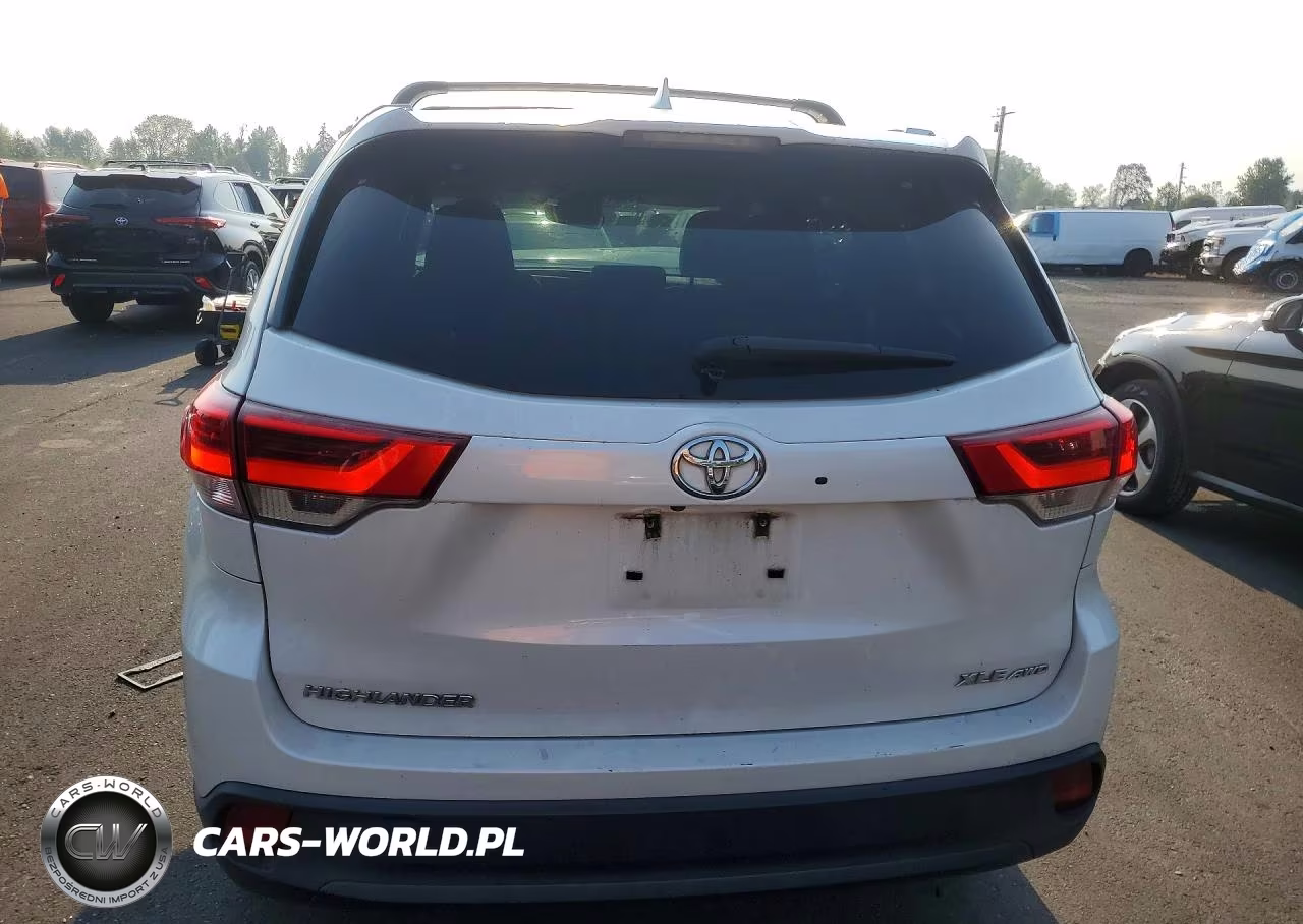 2019 Toyota Highlander Xle VIN:5TDJZRFH0KS574206 - 6