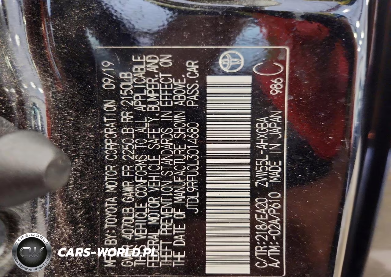 2020 Toyota Prius Xle Awd-E VIN:JTDL9RFU0L3014680 - 12