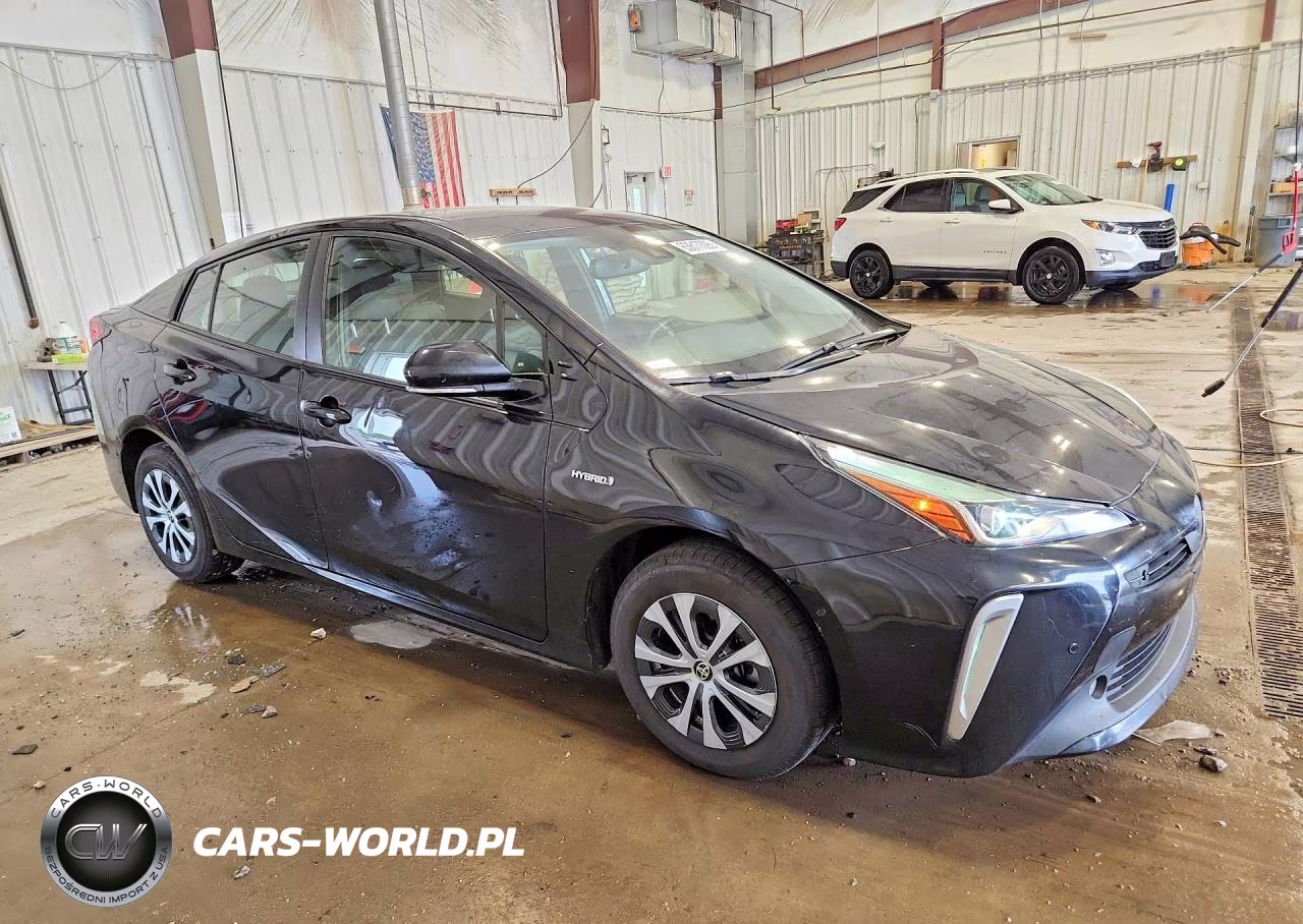 2020 Toyota Prius Xle Awd-E VIN:JTDL9RFU0L3014680 - 4