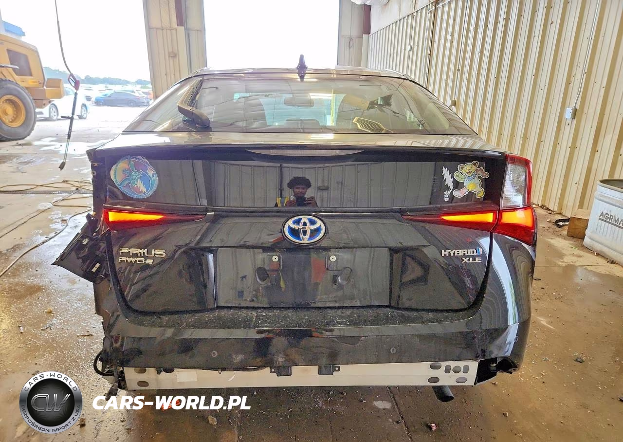 2020 Toyota Prius Xle Awd-E VIN:JTDL9RFU0L3014680 - 6