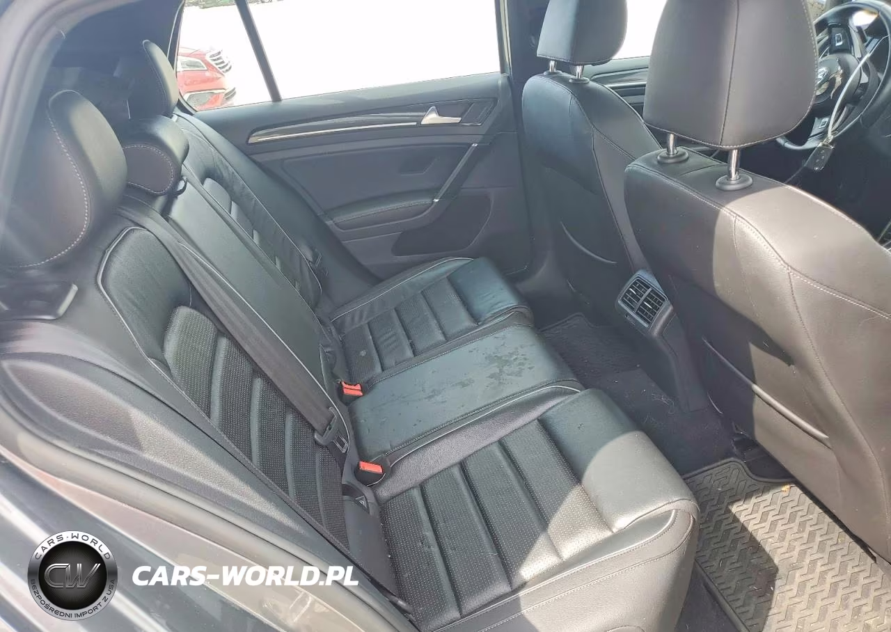2018 Volkswagen Golf R VIN:WVWVF7AU8JW058225 - 10