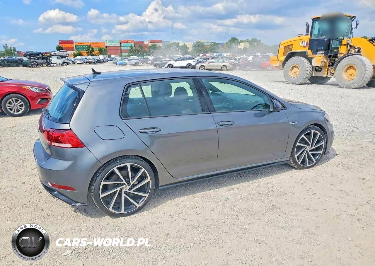 2018 Volkswagen Golf R VIN:WVWVF7AU8JW058225 - 3