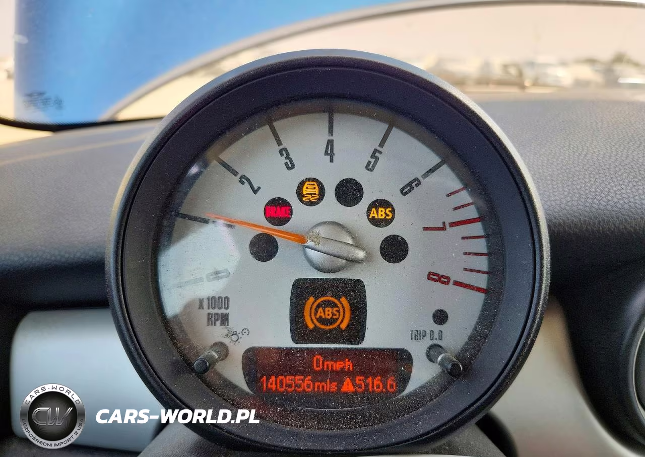 2011 Mini Cooper Clubman VIN:WMWZF3C5XBT267515 - 9