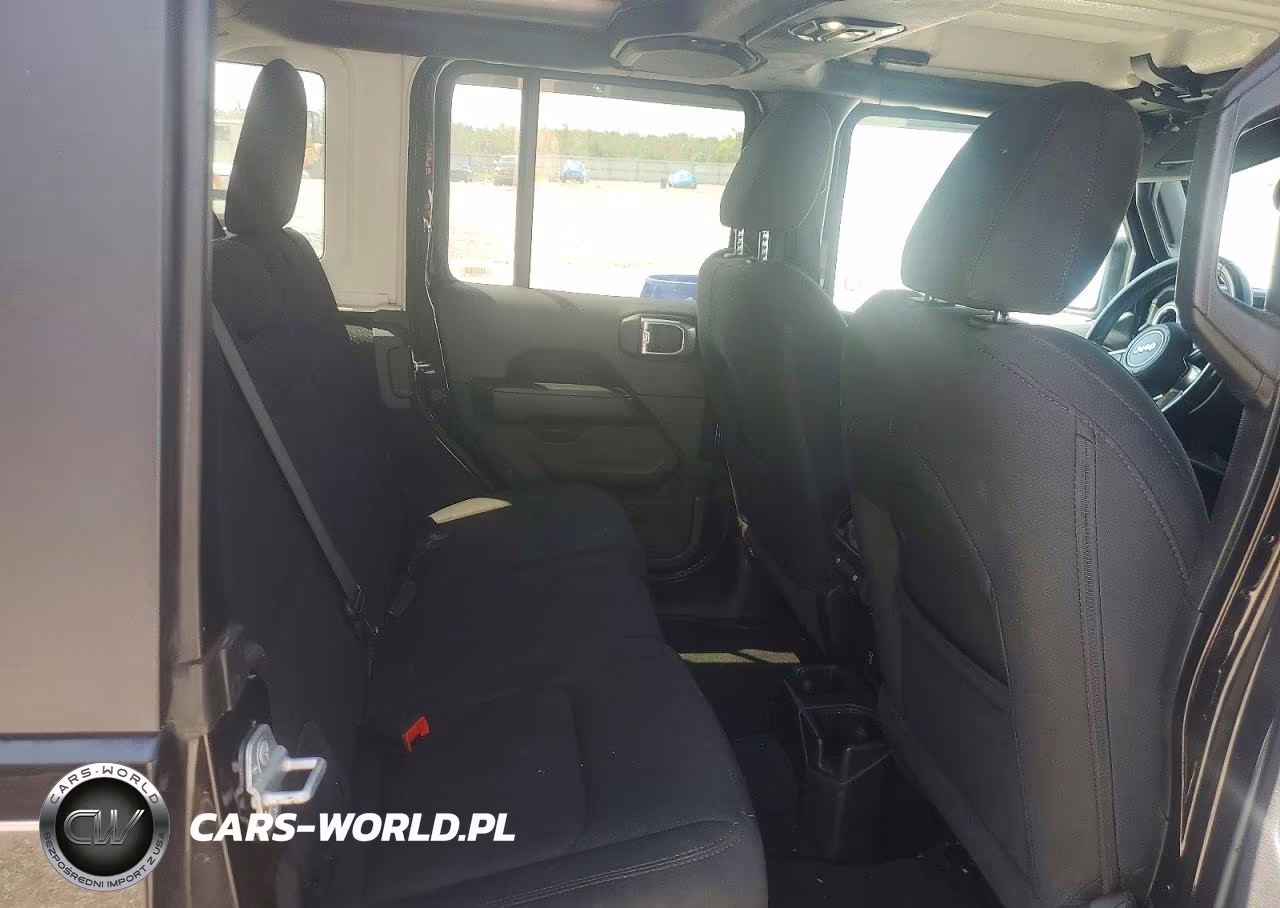 2020 Jeep Wrangler Unlimited Sahara VIN:1C4HJXEN2LW161237 - 10