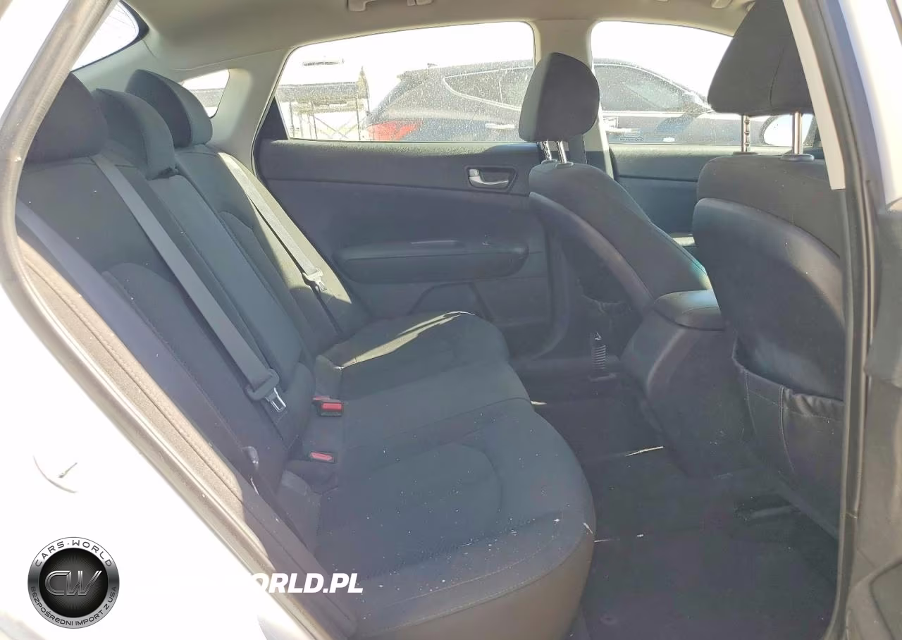 2018 Kia Optima Lx VIN:5XXGT4L31JG248843 - 10