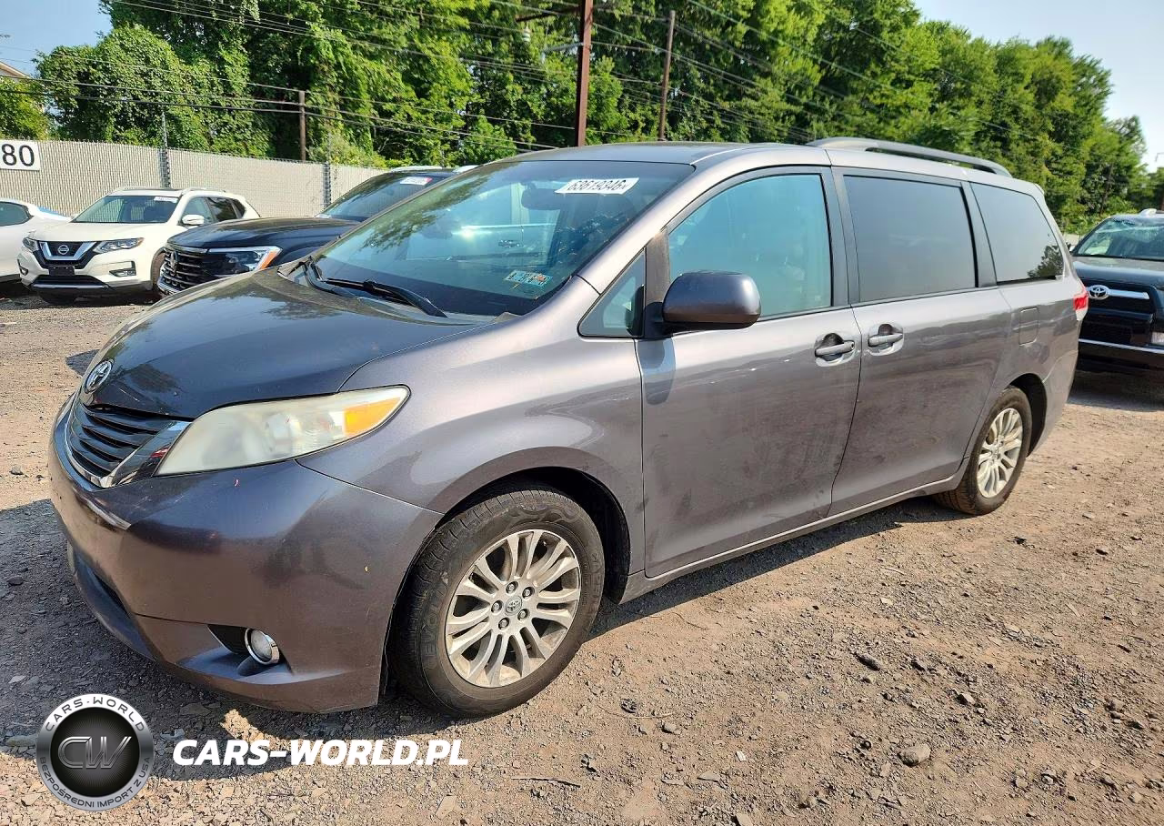 2011 Toyota Sienna Xle 8-Passenger
