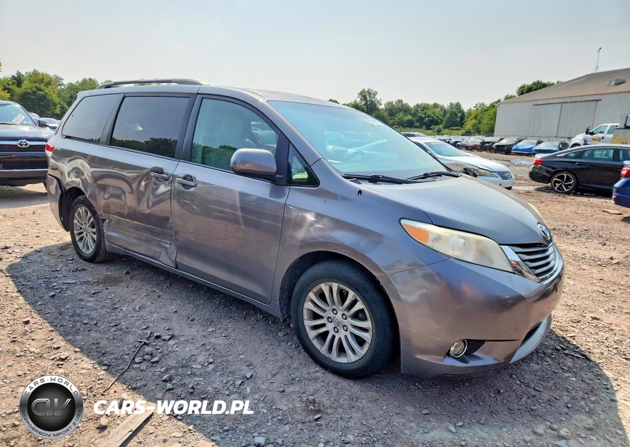 2011 Toyota Sienna Xle 8-Passenger VIN:5TDYK3DC5BS142038 - 4