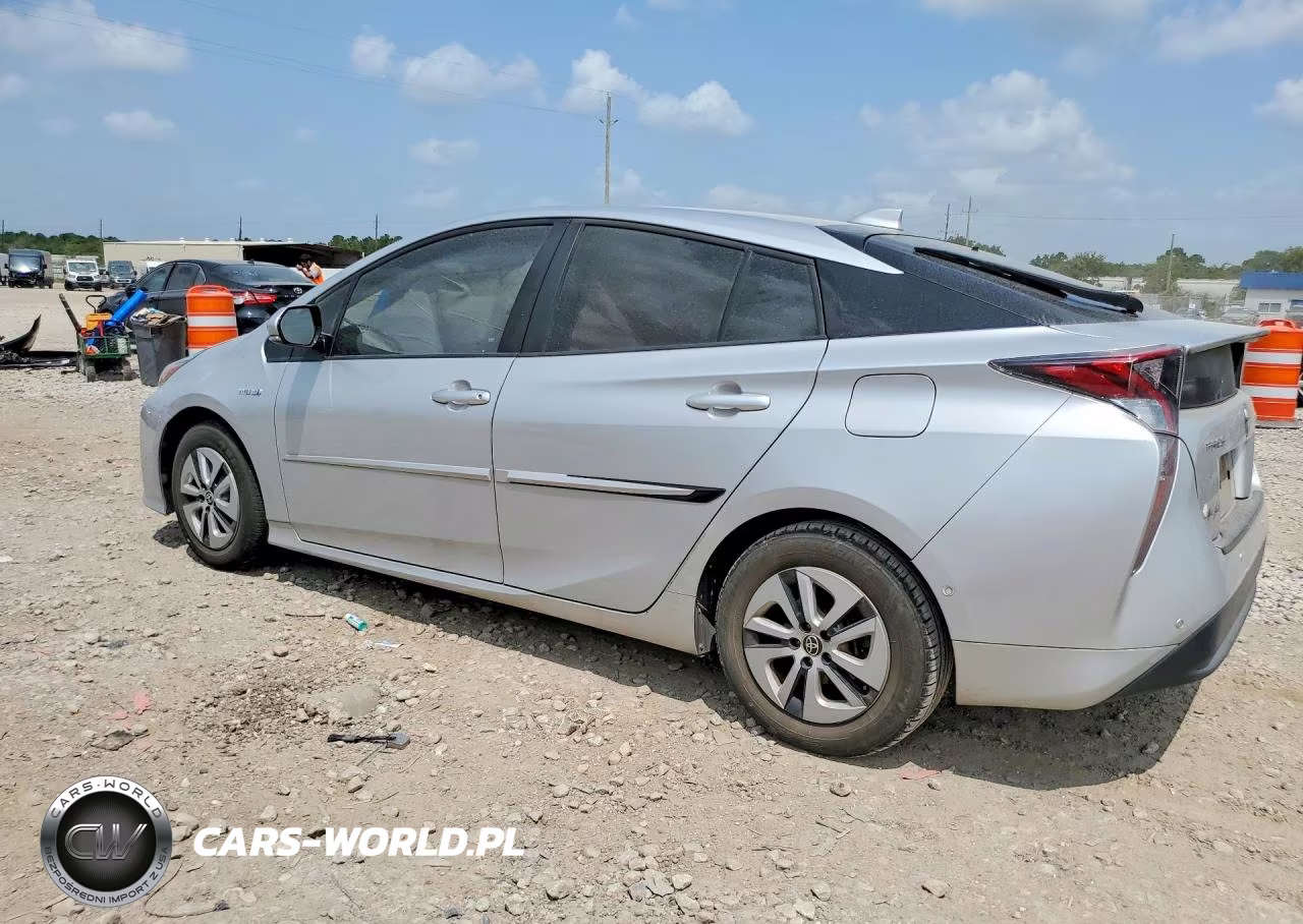 2018 Toyota Prius Four VIN:JTDKARFU8J3063173 - 2