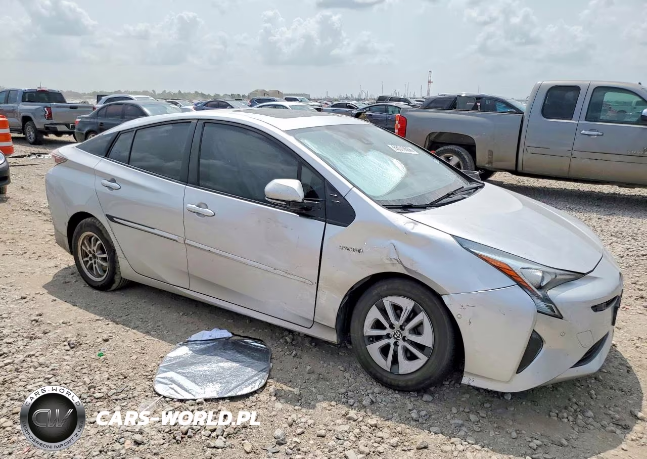 2018 Toyota Prius Four VIN:JTDKARFU8J3063173 - 4