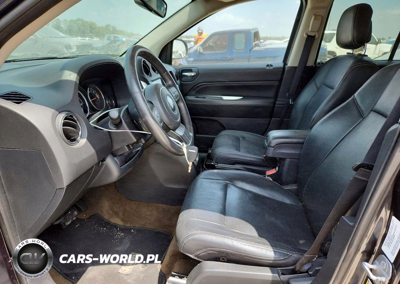 2014 Jeep Compass Latitude VIN:1C4NJCEA1ED831187 - 8