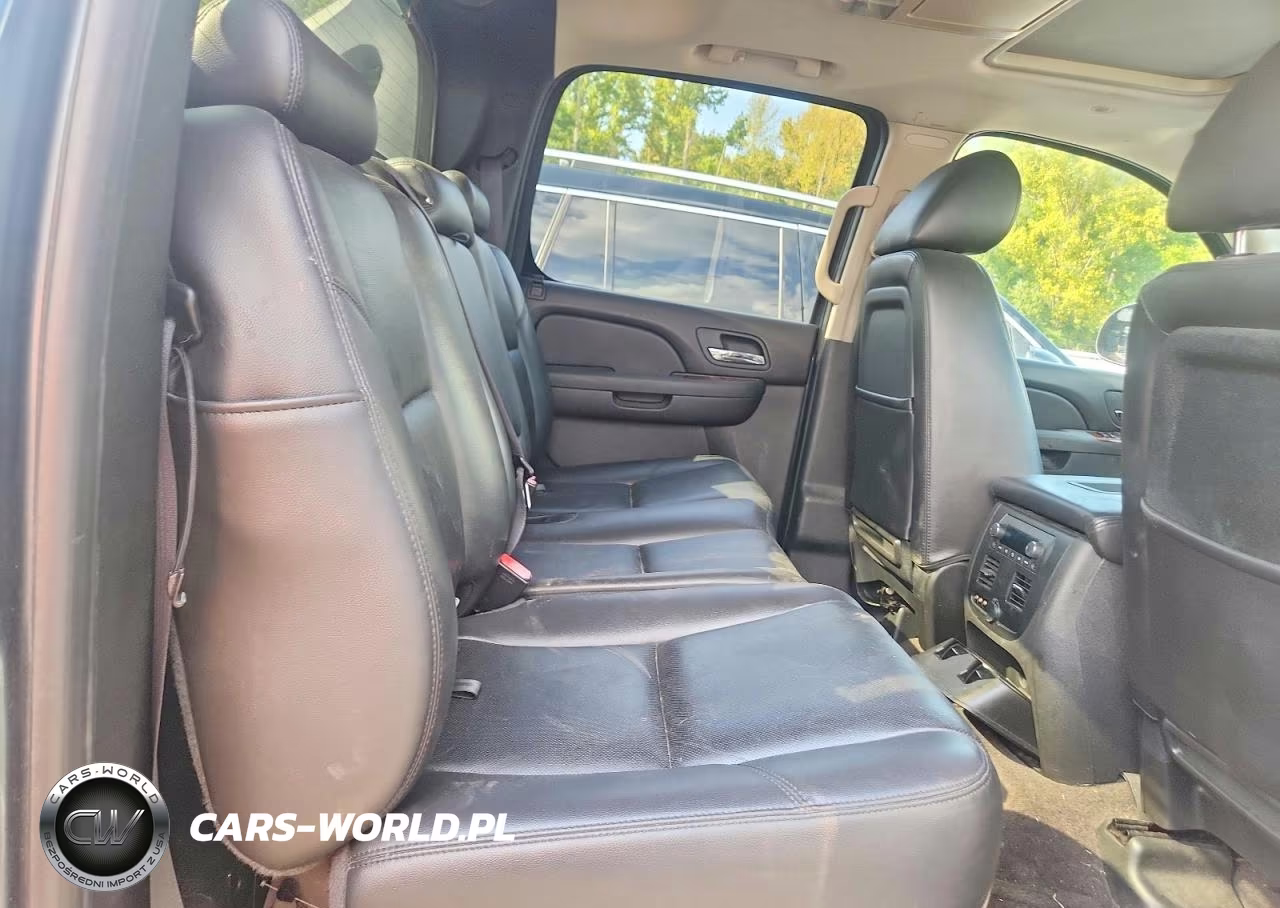 2010 Chevrolet Avalanche Ltz VIN:3GNVKGE03AG118923 - 10