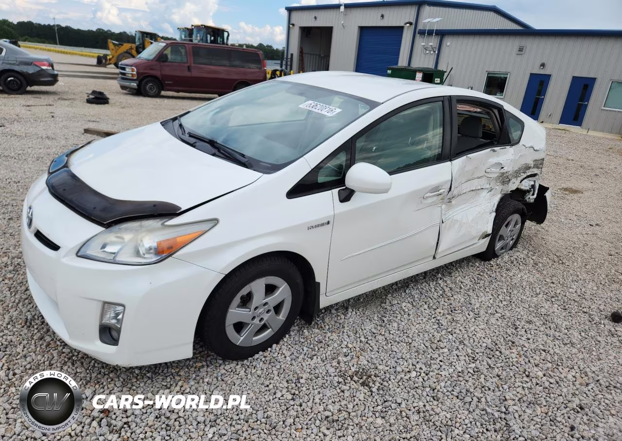 2011 Toyota Prius Two VIN:JTDKN3DUXB5367132 - 1